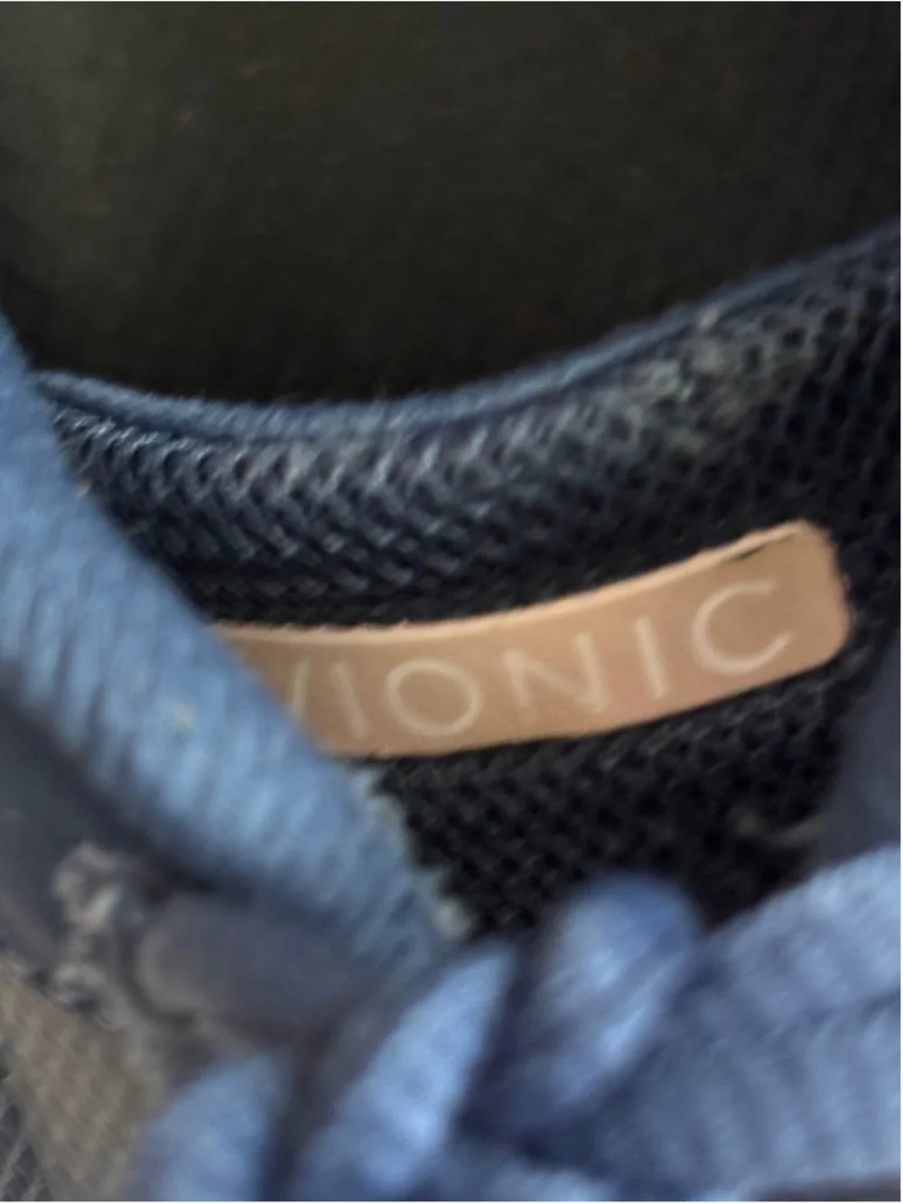 VIONIC Women's Fearless Sneaker in Dark Blue Berry size